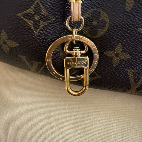 LOUIS VUITTON ARTSY MM - Picture 7 of 13